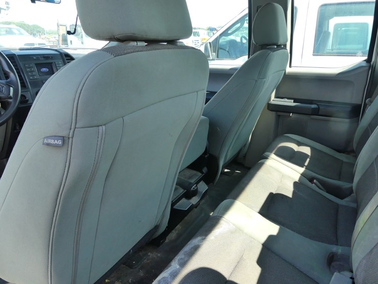 2019-ford-f150-xl-image-12