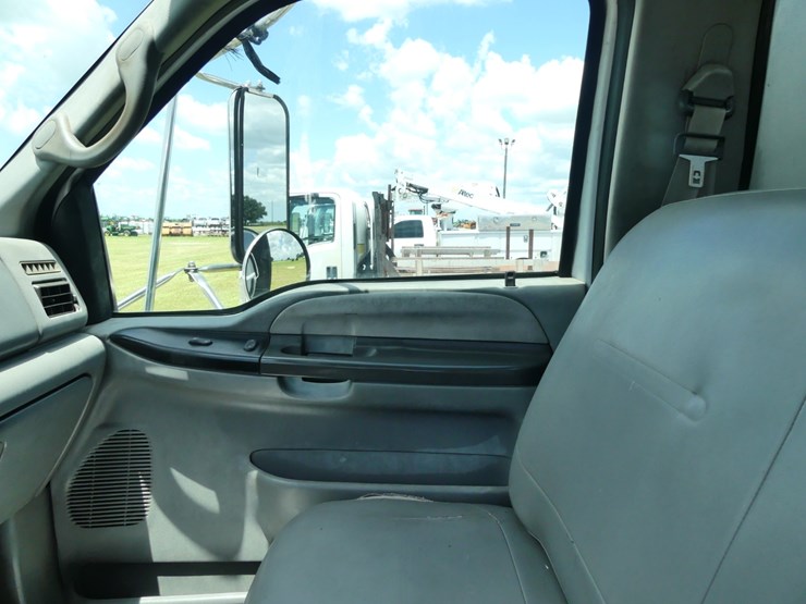 2006-ford-f650-image-14