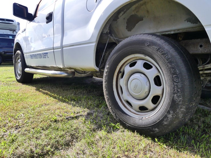 2013-ford-f150-xl-image-5