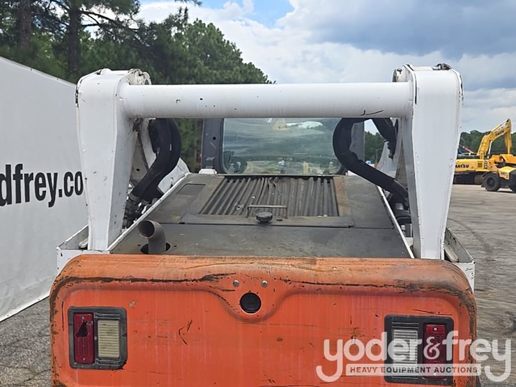 2015-bobcat-s770-image-17