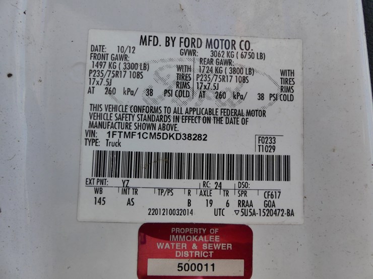 2013-ford-f150-xl-image-14