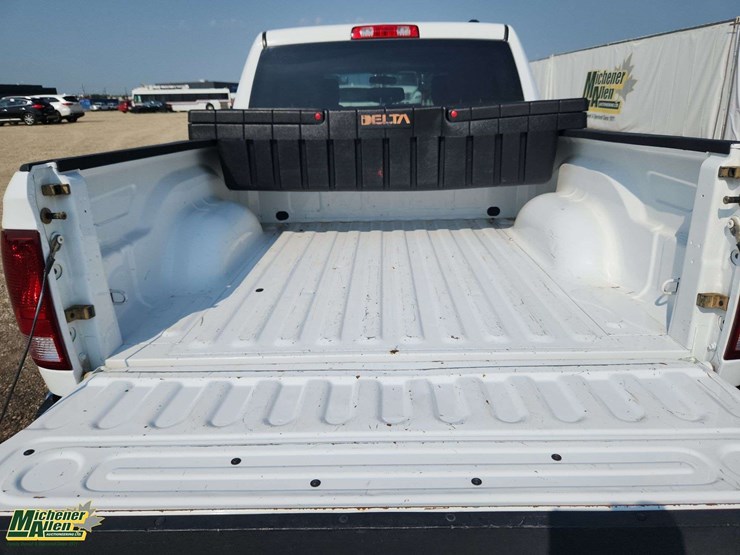 2012-dodge-1500-image-16