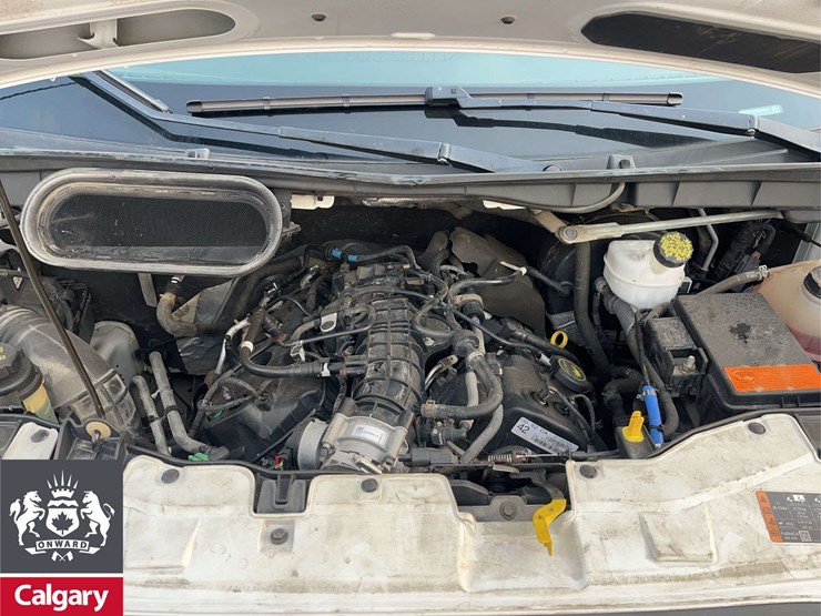 2017-ford-transit-image-24
