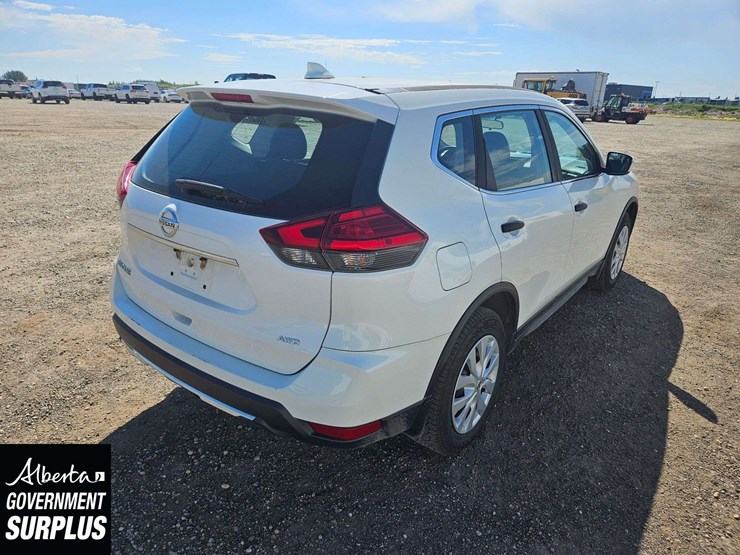 2017-nissan-rogue-image-4