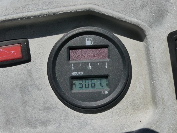club-car-carryall-3-image-11