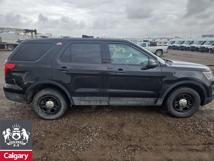 2019-ford-explorer-image-8
