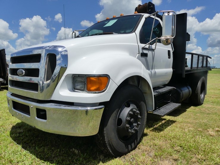 2006-ford-f650-image-1
