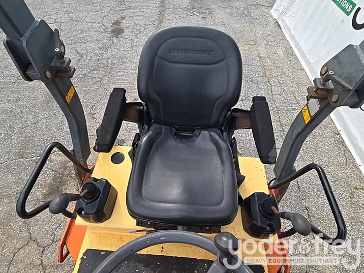 2010-dynapac-cc1200-image-26