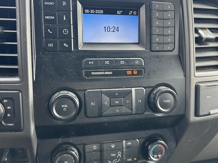 2020-ford-f450-xl-image-26