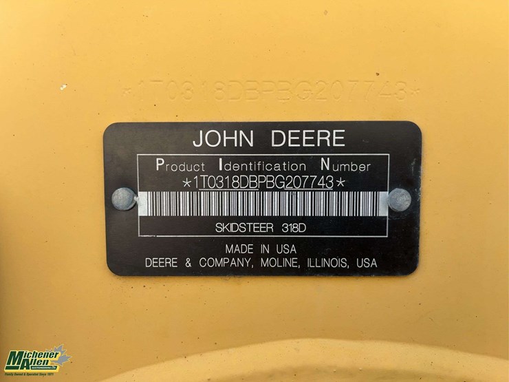 2011-deere-318d-image-23
