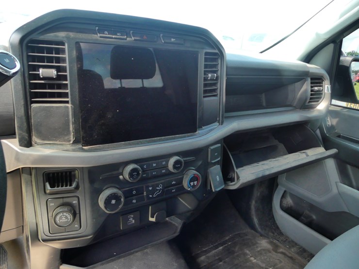 2024-ford-f150-xl-image-11