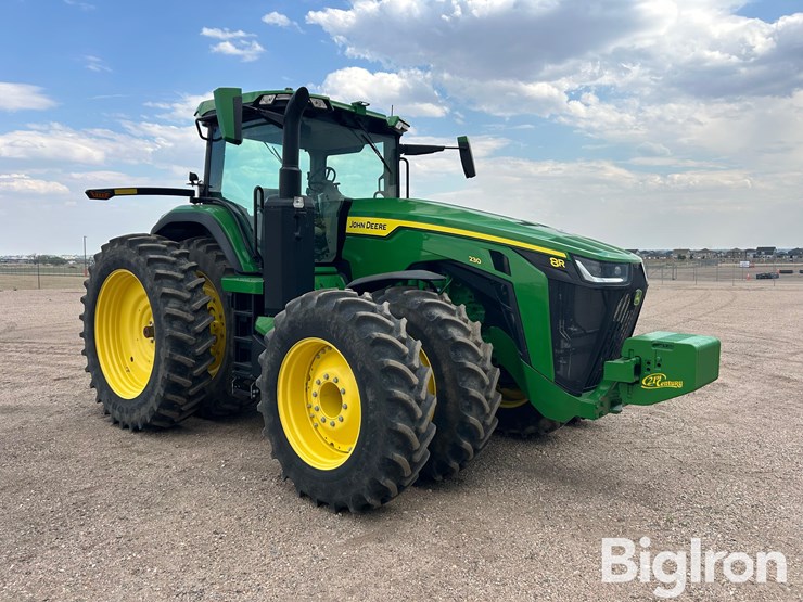 2022-john-deere-8r-230-image-3