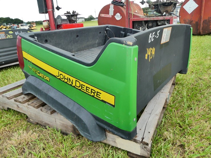john-deere-gator-image-2
