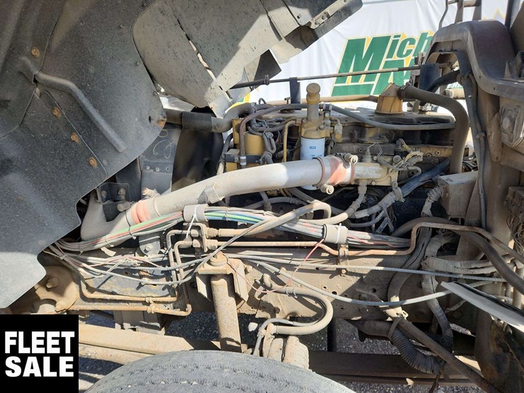 1998-gmc-t7500-image-34