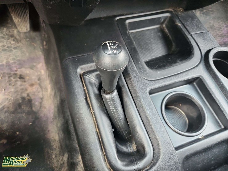 2016-dodge-3500-image-19