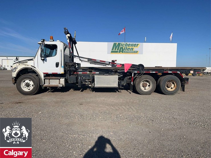 2015-freightliner-m2-106-image-6