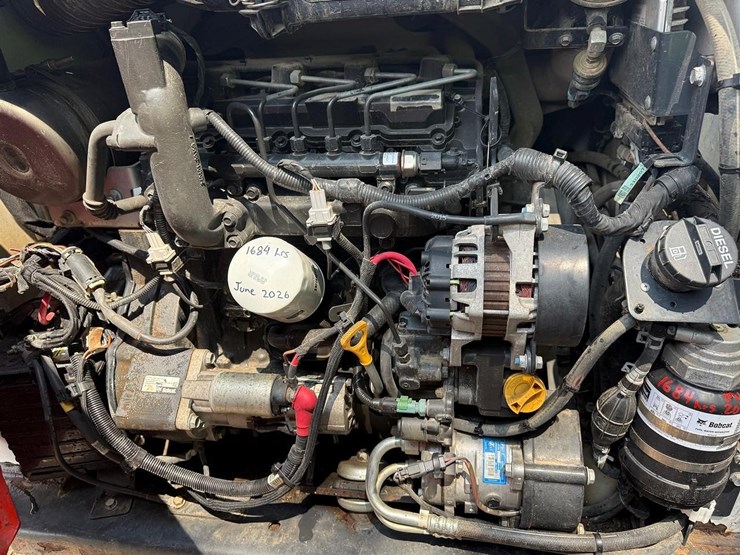 2018-bobcat-t595-image-15