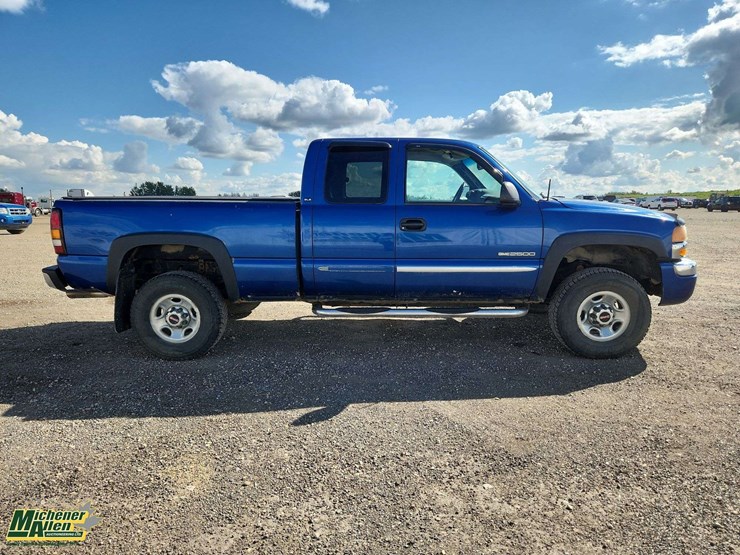2003-gmc-sierra-2500-image-22