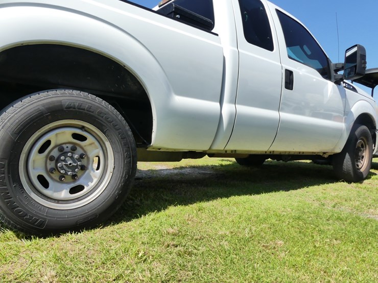 2011-ford-f250-xl-image-6