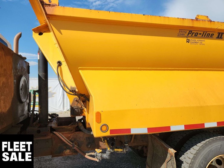 international-workstar-7500-image-55