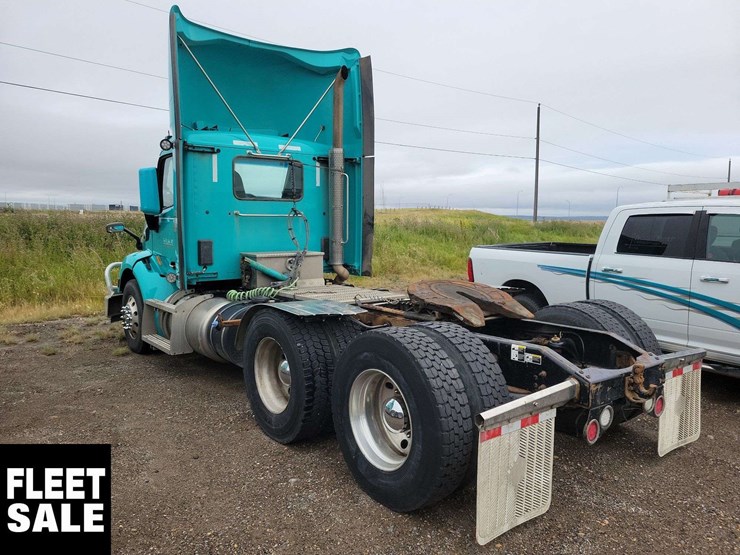 2018-peterbilt-579-image-6