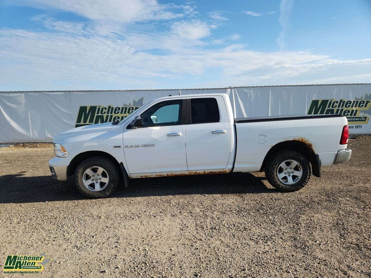 2012-dodge-1500-image-9