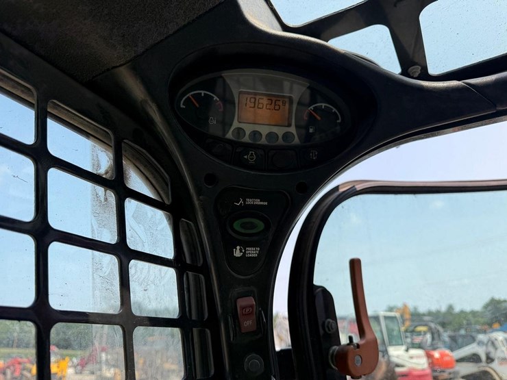 2022-bobcat-s740-image-19