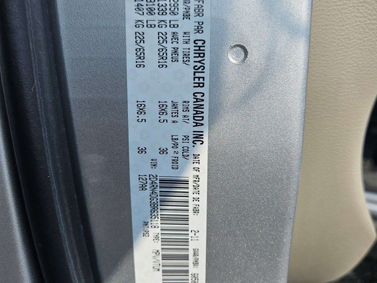 2011-dodge-grand-caravan-se-image-15
