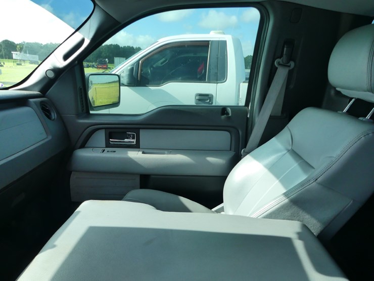 2013-ford-f150-xl-image-10