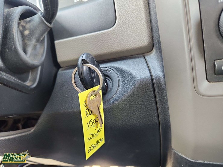 2012-dodge-1500-image-24
