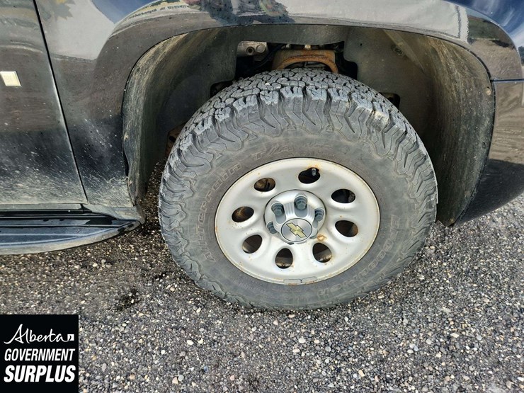 2008-chevrolet-tahoe-image-10