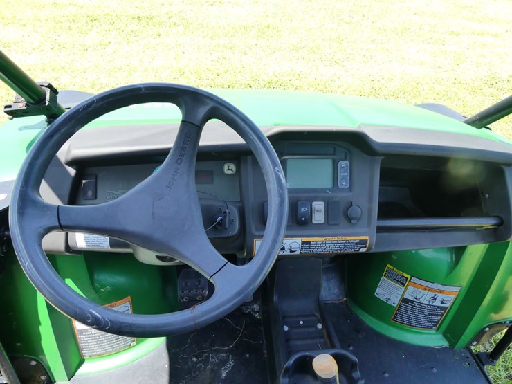 john-deere-gator-image-11