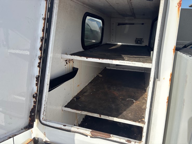 2016-ford-f550-image-13