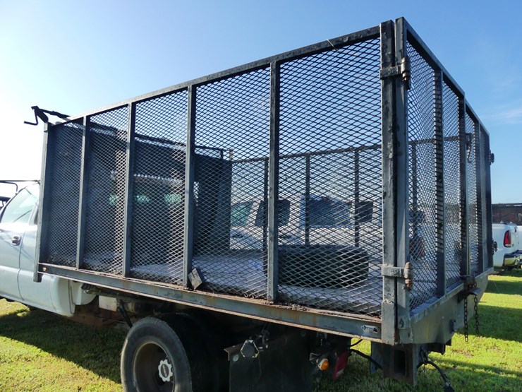 2005-gmc-3500-image-9