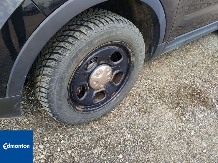 2014-ford-explorer-image-9