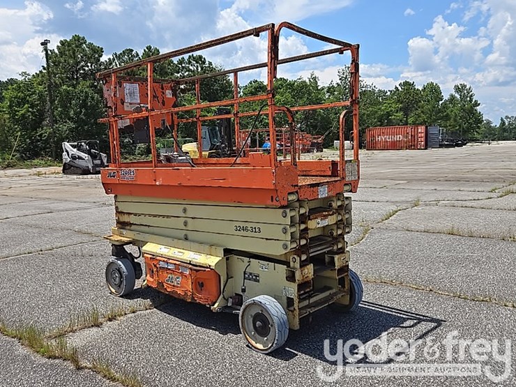 2016-jlg-3246es-image-3
