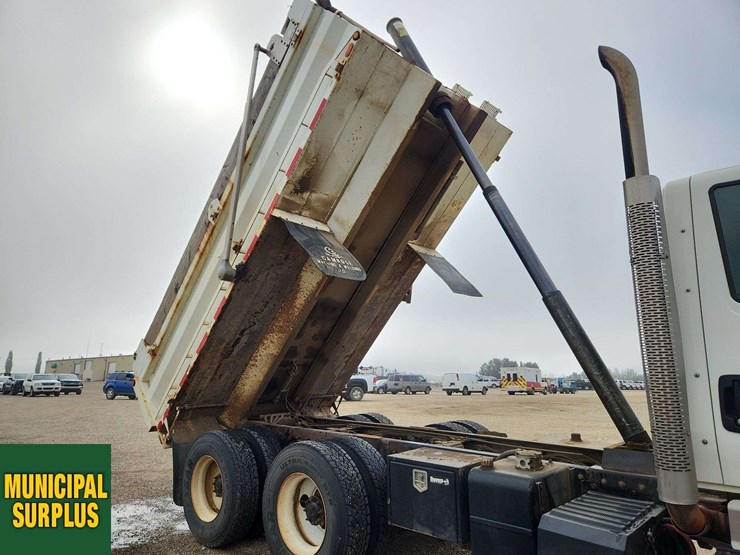 2015-international-workstar-7400-image-75