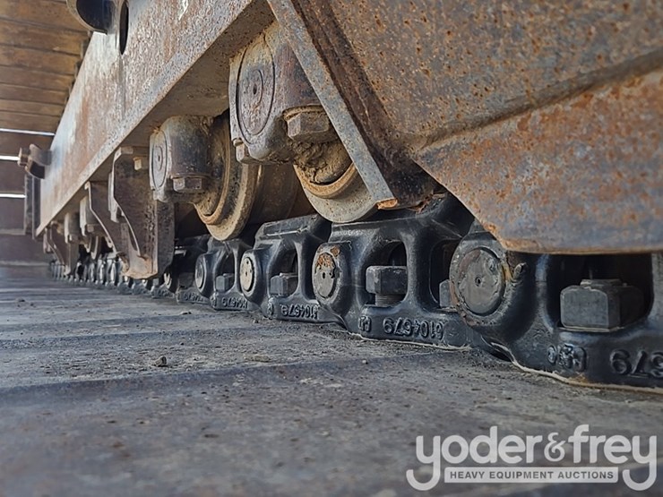 2019-caterpillar-336-image-18