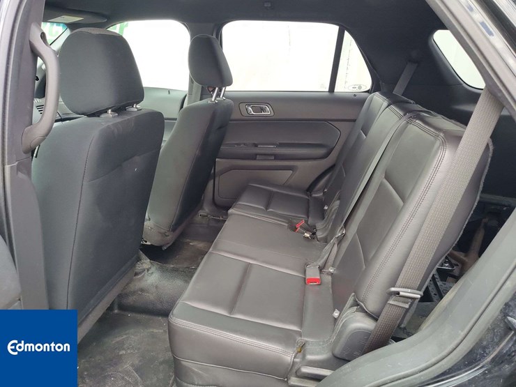 2014-ford-explorer-image-23