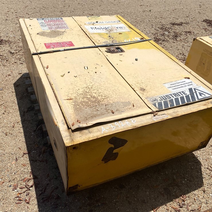 #5170 • JUSTRITE FLAMMABLE SAFETY CABINET