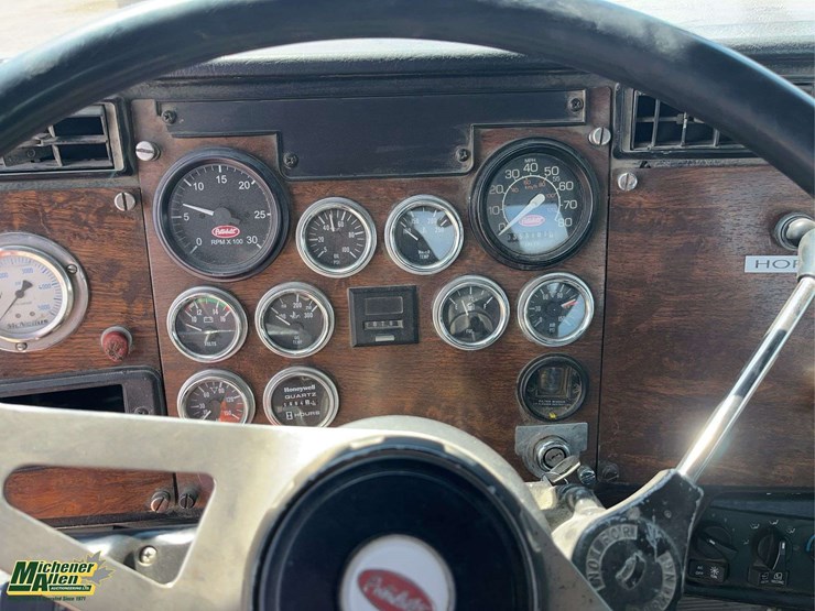 1996-peterbilt-357-t/a-cab-&-chassis-image-15