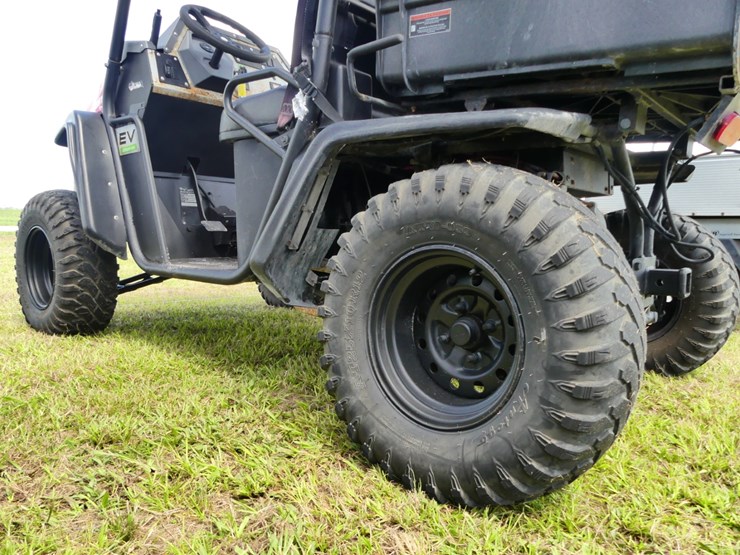 2021-landmaster-ev-4x2-image-5
