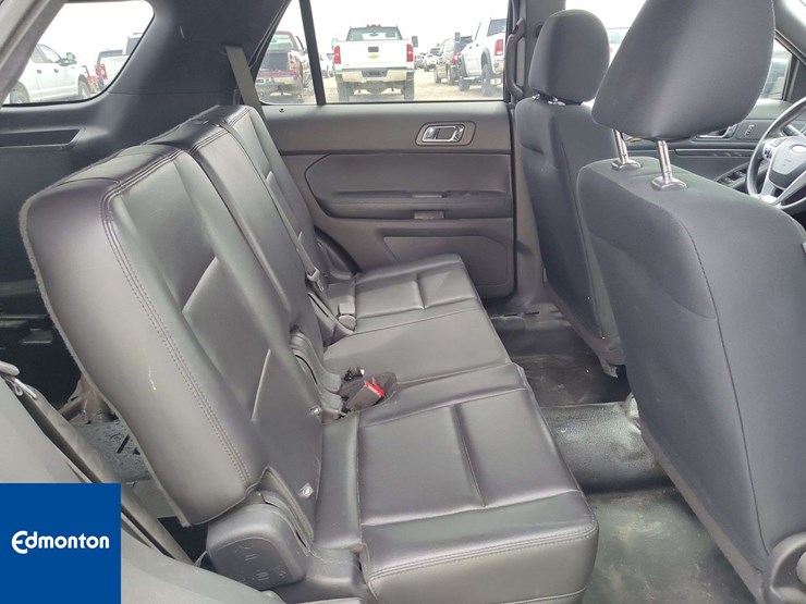 2014-ford-explorer-image-25