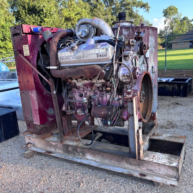 #1651 • 92-V8 DETROIT ENGINE