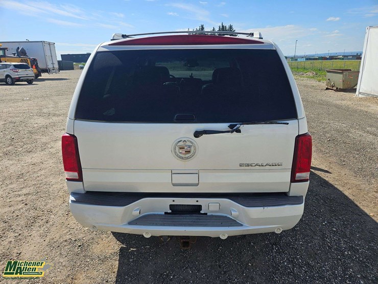cadillac-escalade-image-24