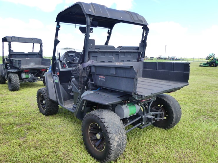 2022-landmaster-ev-image-4