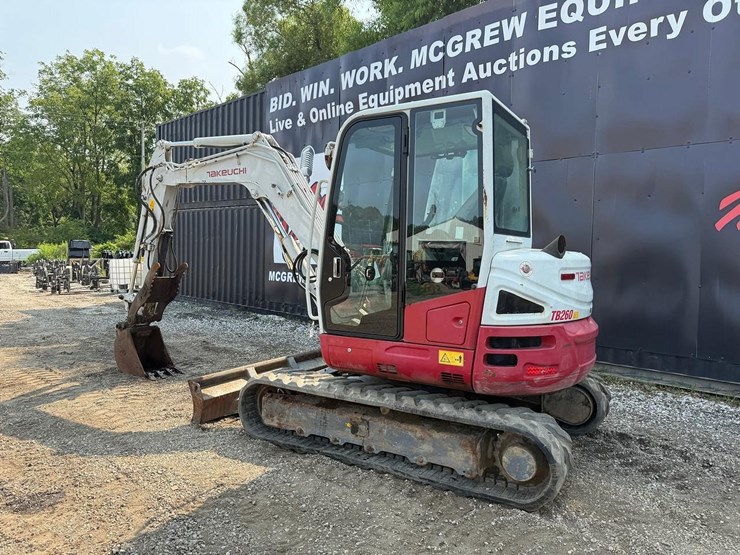 2018-takeuchi-tb260-image-2
