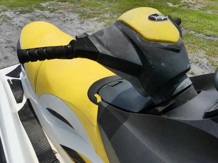 2007-seadoo-jet-ski-image-10
