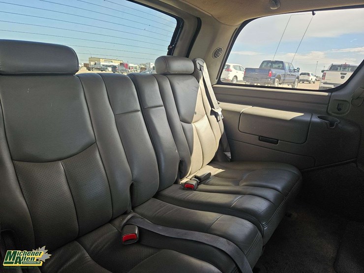 cadillac-escalade-image-33