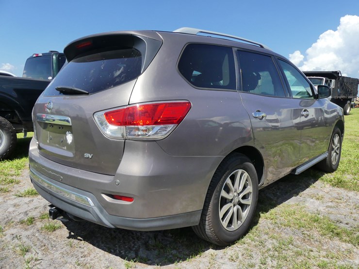 2014-nissan-pathfinder-image-3